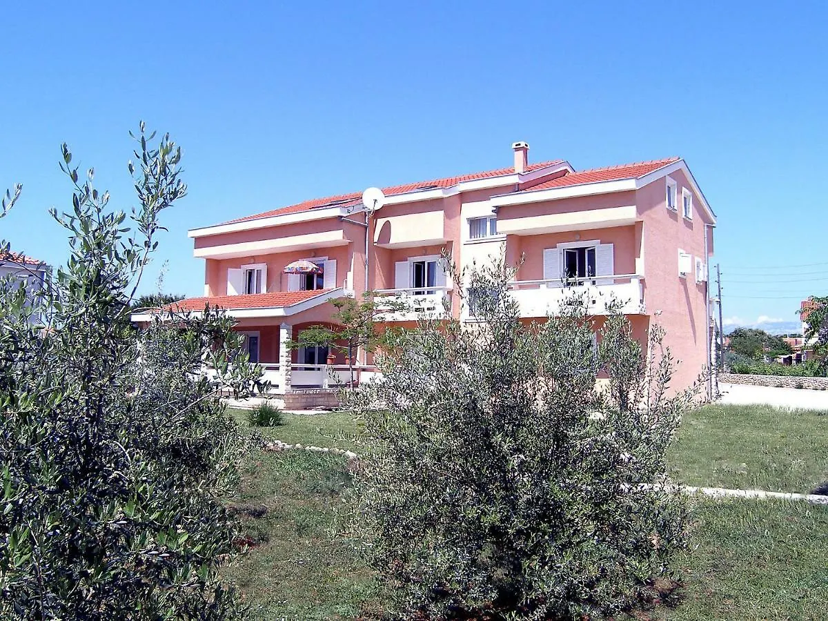 Apartment Vir 10