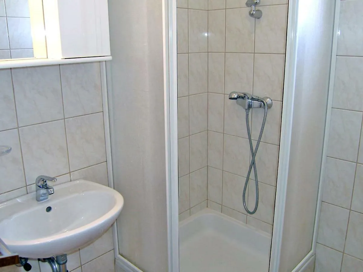 Apartment Vir 10